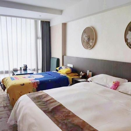 New Friendship Hotel Λουό Γιανγκ Εξωτερικό φωτογραφία