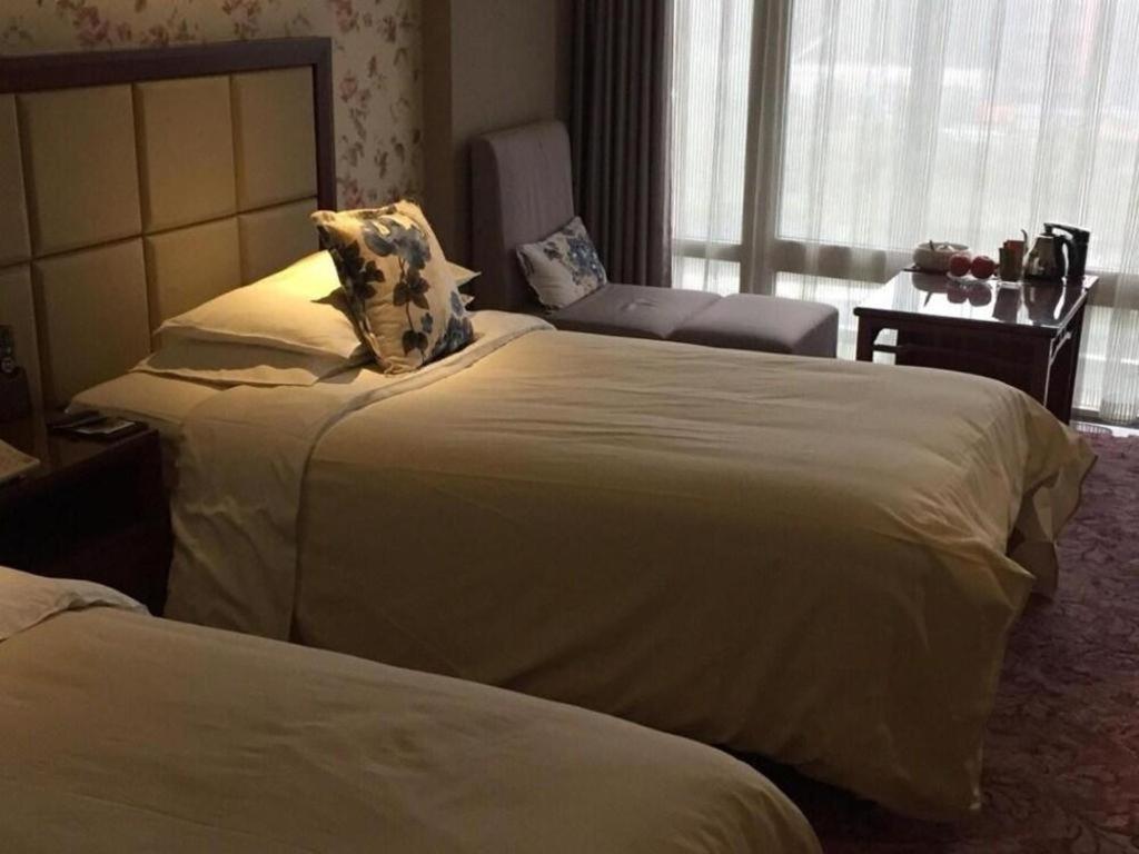 New Friendship Hotel Λουό Γιανγκ Εξωτερικό φωτογραφία
