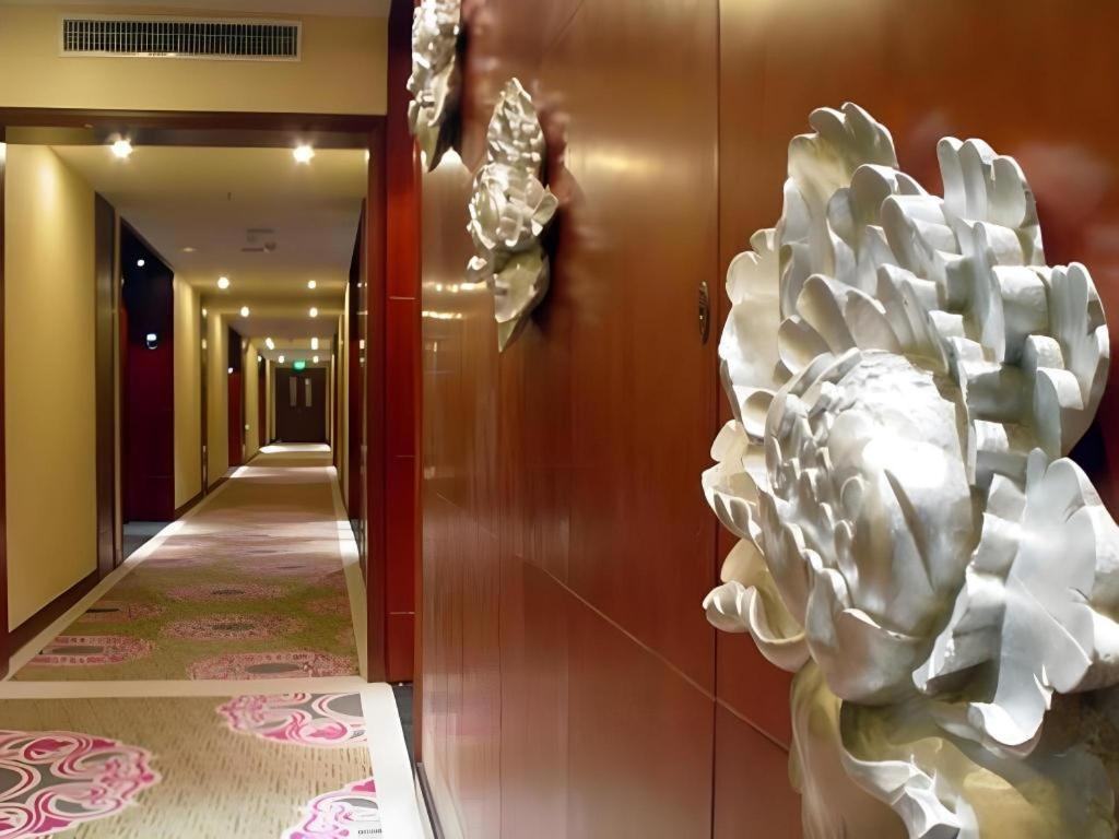 New Friendship Hotel Λουό Γιανγκ Εξωτερικό φωτογραφία