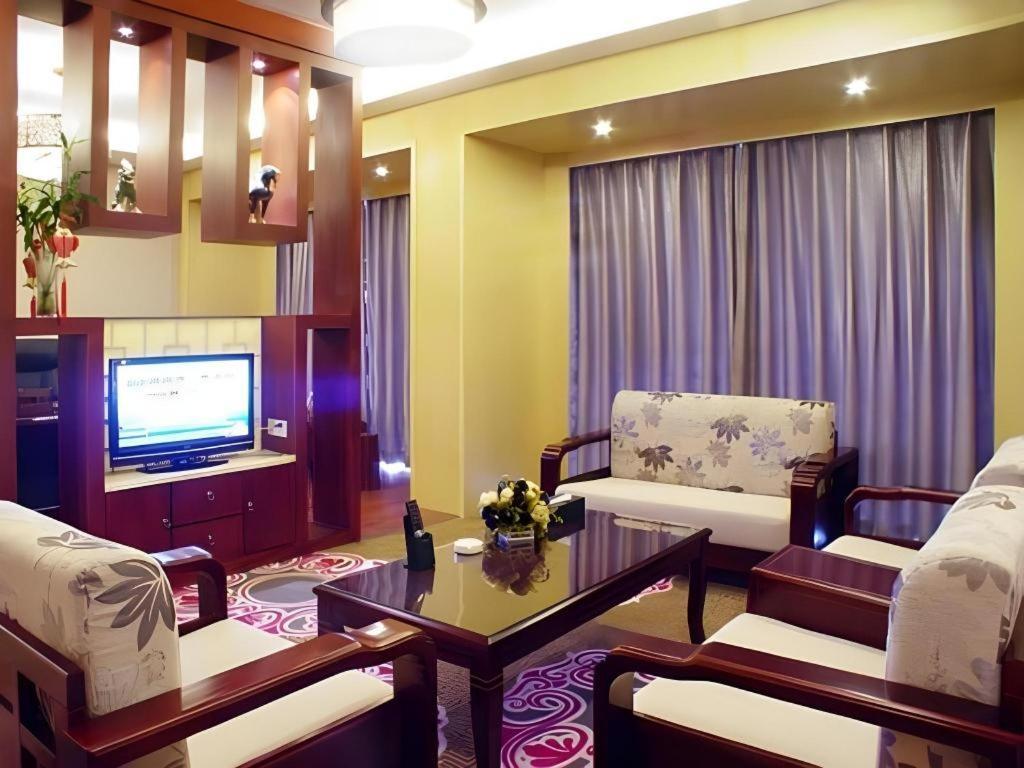 New Friendship Hotel Λουό Γιανγκ Εξωτερικό φωτογραφία